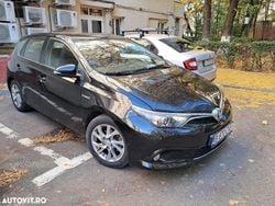 Culoarenegru Utilizat 2015 Toyota Auris Hatchback | 9.900 EUR (Preț bun)
