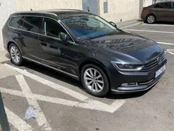 Gri Utilizat 2018 VW Passat Executive Berlinǎ | 14.600 EUR (Preț OK)