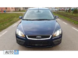 Albastru Utilizat 2005 Ford Focus Coupe | 2.490 EUR (Preț bun)
