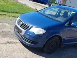 Utilizat 2009 VW Touran Monovolum | 2.000 EUR (Super Preț)