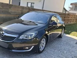 Negru Utilizat 2015 Opel Insignia Edition Hatchback | 8.250 EUR (Super Preț)