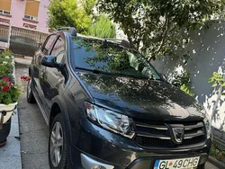 Gri Utilizat 2016 Dacia Sandero Stepway Hatchback | 8.900 EUR (Puțin scump)