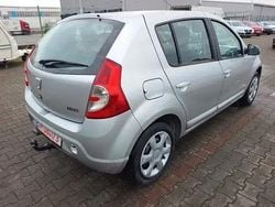 Utilizat 2009 Dacia Sandero Hatchback | 2.300 EUR (Preț bun)