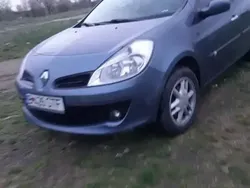 Albastru Utilizat 2007 Renault Clio III Hatchback | 2.499 EUR