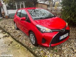Culoarerosu Utilizat 2015 Toyota Yaris | 5.900 EUR (Super Preț)