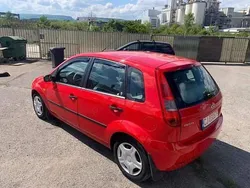 Utilizat 2005 Ford Fiesta Ghia Hatchback | 1.650 EUR