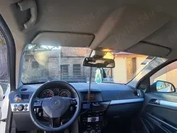 Alb Utilizat 2010 Opel Astra Break | 2.000 EUR (Preț bun)