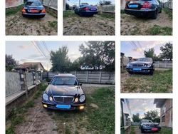 Negru Utilizat 2004 Mercedes E320 Berlinǎ | 1.950 EUR