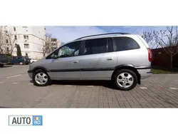 Argintiu Utilizat 2005 Opel Zafira Monovolum | 2.000 EUR