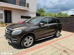 Culoaremaro Utilizat 2015 Mercedes ML350 SUV | 26.948 EUR (Puțin scump)