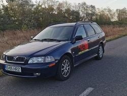 Culoarealbastru Utilizat 2003 Volvo V40 Break | 1.500 EUR