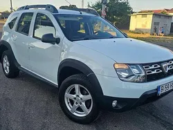 Alb Utilizat 2015 Dacia Duster Lauréate SUV | 6.400 EUR (Preț bun)
