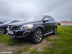 Culoarenegru Utilizat 2013 Volvo XC60 R-Design SUV | 12.990 EUR (Scump)