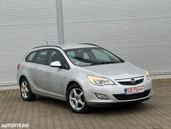 Culoareargint Utilizat 2011 Opel Astra Exklusiv Break | 2.950 EUR (Preț OK)
