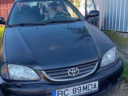 Culoarenegru Utilizat 2001 Toyota Avensis Berlinǎ | 1.400 EUR