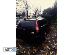 Negru Utilizat 2003 Ford Mondeo Break | 2.490 EUR