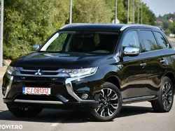 Culoarenegru Utilizat 2016 Mitsubishi Outlander P-HEV SUV | 13.249 EUR