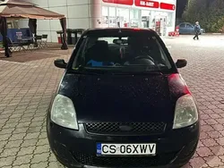 Utilizat 2005 Ford Fiesta Hatchback | 900 EUR (Preț bun)