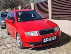 Rosu Utilizat 2000 Skoda Fabia Hatchback | 9.500 EUR