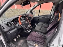 Alb Utilizat 2016 Opel Vivaro Van | 6.600 EUR