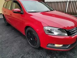 Rosu Utilizat 2013 VW Passat Business Berlinǎ | 7.800 EUR (Preț OK)