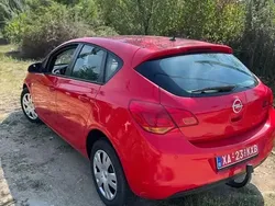Utilizat 2011 Opel Astra Hatchback | 3.190 EUR (Preț bun)