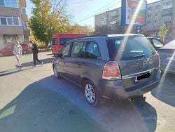 Utilizat 2006 Opel Zafira Monovolum | 999 EUR (Super Preț)