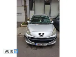 Argintiu Utilizat 2006 Peugeot 207 Berlinǎ | 2.300 EUR (Preț bun)