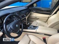 Alb Utilizat 2009 BMW 730 Exclusive Berlinǎ | 8.500 EUR