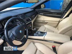 Alb Utilizat 2009 BMW 730 Exclusive Berlinǎ | 8.500 EUR