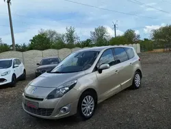 Utilizat 2010 Renault Scénic III Monovolum | 4.750 EUR