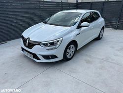 Culoarealb Utilizat 2019 Renault Mégane IV Life Hatchback | 8.499 EUR (Preț OK)