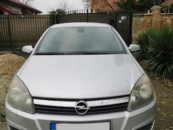 Gri Utilizat 2005 Opel Astra | 1.800 EUR (Super Preț)
