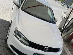 Alb Utilizat 2012 VW Jetta Trendline Berlinǎ | 5.000 EUR (Preț bun)