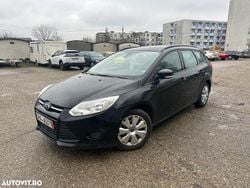 Culoarenegru Utilizat 2013 Ford Focus SYNC Edition Break | 3.490 EUR (Preț bun)