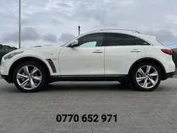 Infiniti QX70