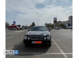 Negru Utilizat 2001 Mercedes CLK200 Coupe | 2.850 EUR