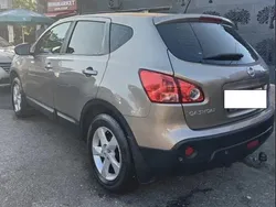 Bej Utilizat 2009 Nissan Qashqai SUV | 3.800 EUR (Super Preț)
