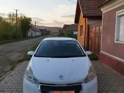 Utilizat 2012 Peugeot 208 Hatchback | 3.700 EUR