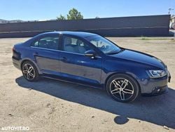 Culoarealbastru Utilizat 2013 VW Jetta Highline Berlinǎ | 6.999 EUR (Preț OK)