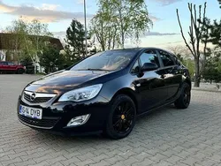 Negru Utilizat 2011 Opel Astra Essentia Hatchback | 3.550 EUR (Preț OK)