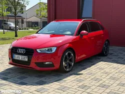 Rosu Utilizat 2014 Audi A3 Ambiente Berlinǎ | 8.999 EUR (Preț bun)