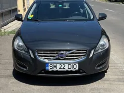 Gri Utilizat 2013 Volvo V60 Momentum Break | 7.200 EUR (Super Preț)
