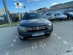 Gri Utilizat 2016 Dacia Duster Lauréate SUV | 12.500 EUR