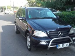 Albastru Utilizat 2002 Mercedes ML270 SUV | 5.150 EUR