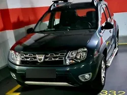 Gri Utilizat 2016 Dacia Duster Lauréate SUV | 10.390 EUR (Preț OK)