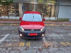 Rosu Utilizat 2010 VW Caddy Monovolum | 3.800 EUR