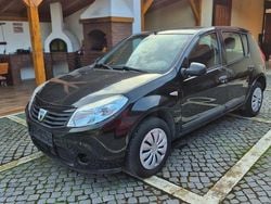 Culoarenegru Utilizat 2009 Dacia Sandero Hatchback | 1.900 EUR (Preț bun)