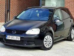 Culoarenegru Utilizat 2007 VW Golf V Hatchback | 2.350 EUR (Preț bun)