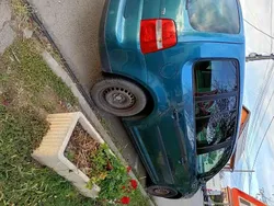 Albastru Utilizat 2003 VW Touran Monovolum | 1.050 EUR (Super Preț)